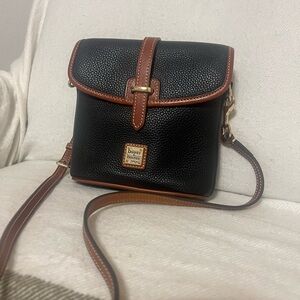 Dooney & Bourke small holly messenger bag